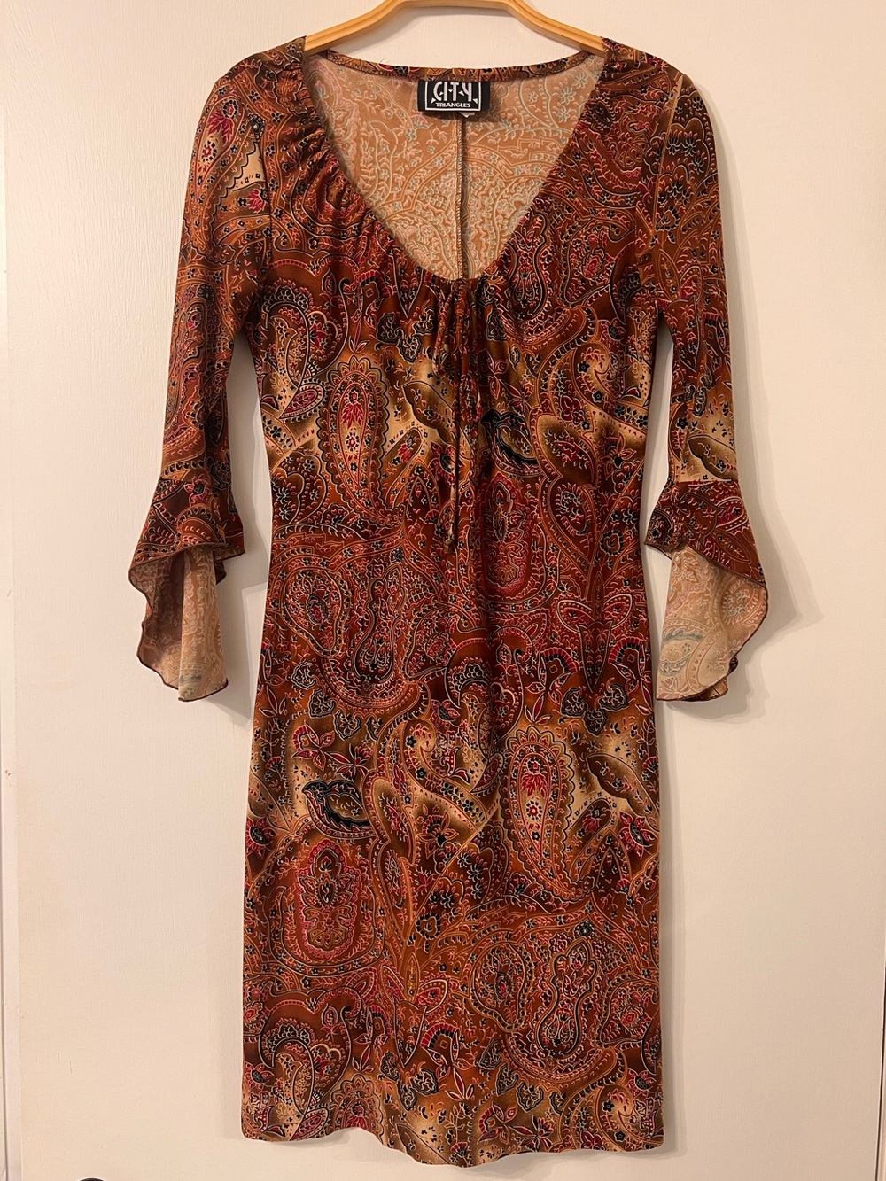 Y2K CITY TRIANGLES BOHEMIAN PAISLEY PRINTED FLARE SLEEVE DRESS ✨